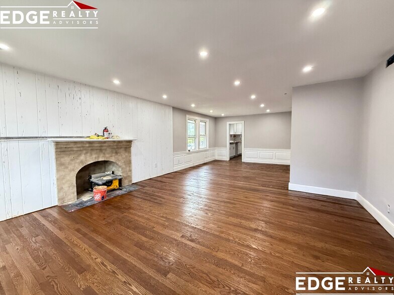 Building Photo - 2 Portina Rd