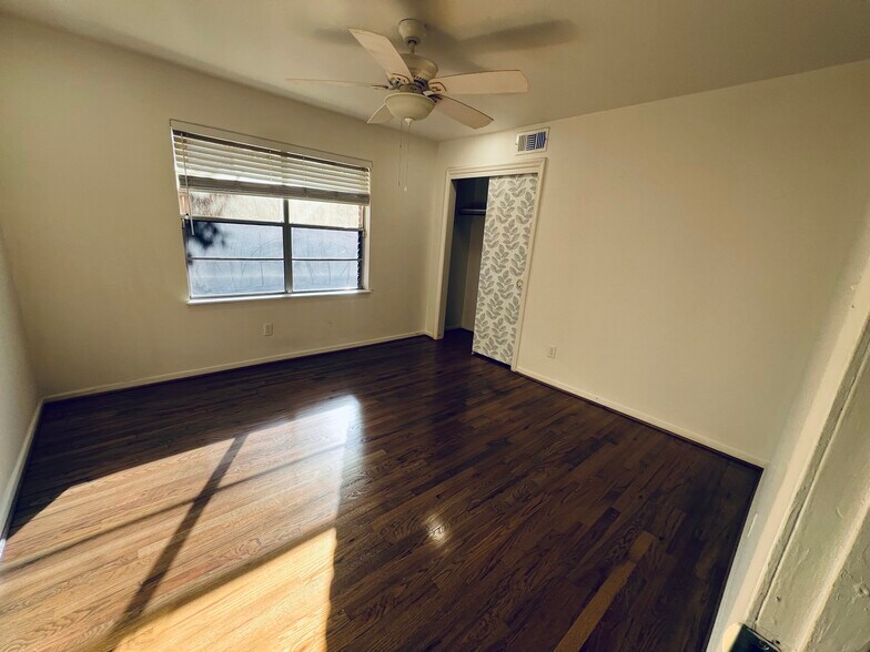 Building Photo - 5511 Willowbend Blvd