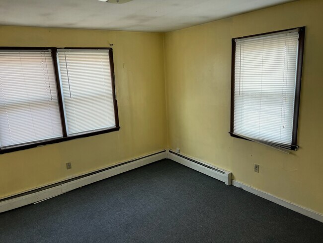Building Photo - 519 East St
