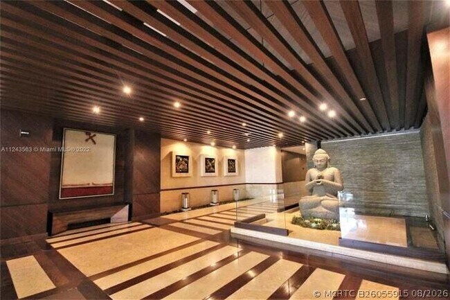 Building Photo - 5875 Collins Ave