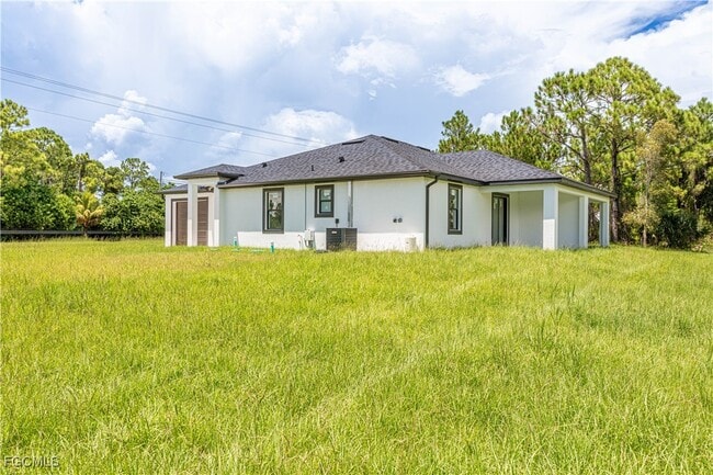 Building Photo - 717 Homestead Rd S