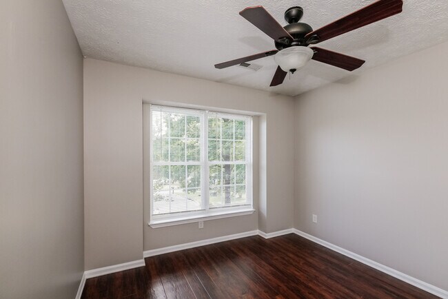 Building Photo - Monroe 3-Bedroom Home