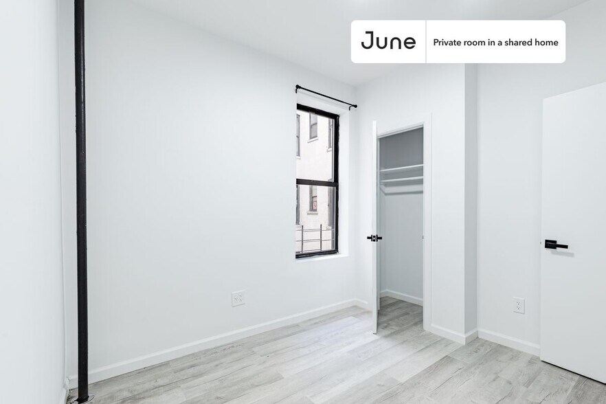 Building Photo - Room in Shared 4 bed/1 bath home