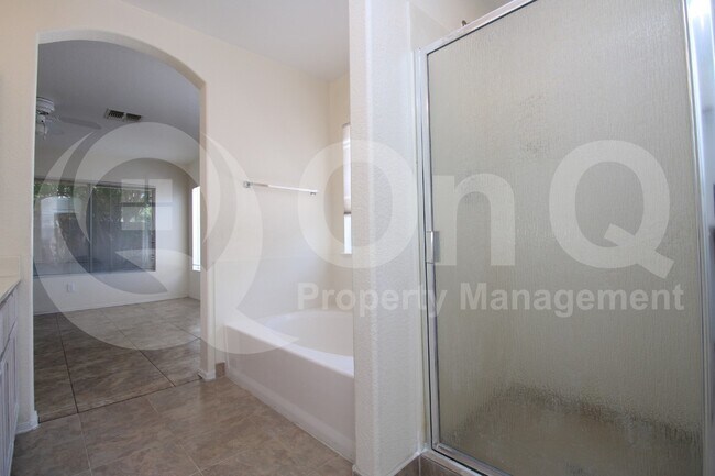 Building Photo - 2316 E Kelton Ln
