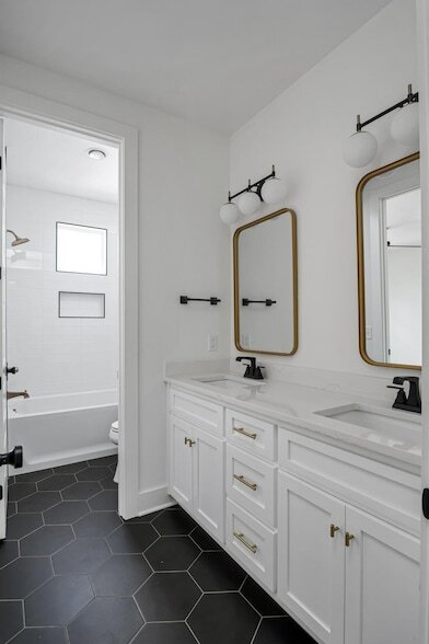 Building Photo - 212 Jennings Ave