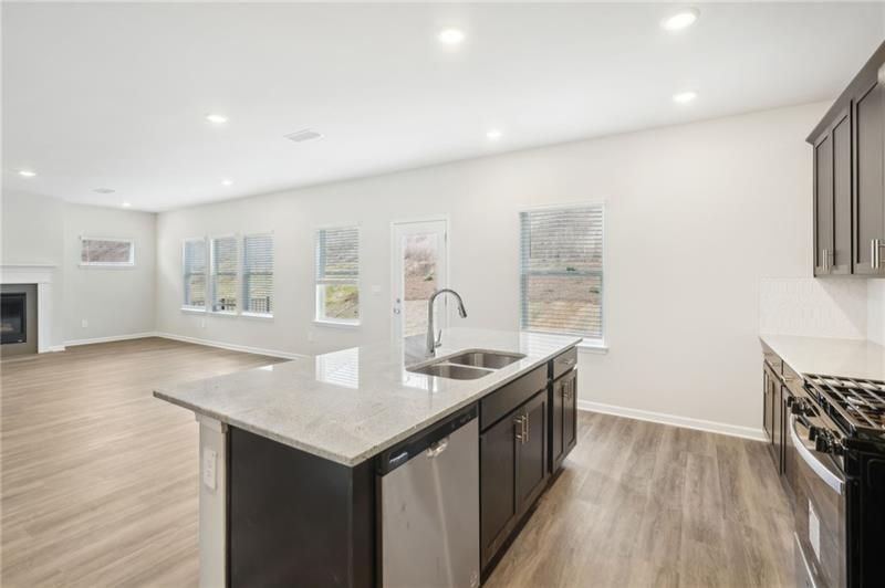 Building Photo - 26 Hemlock Ct