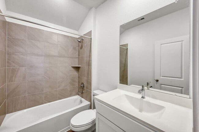 Building Photo - 647 Delicate Arch Dr