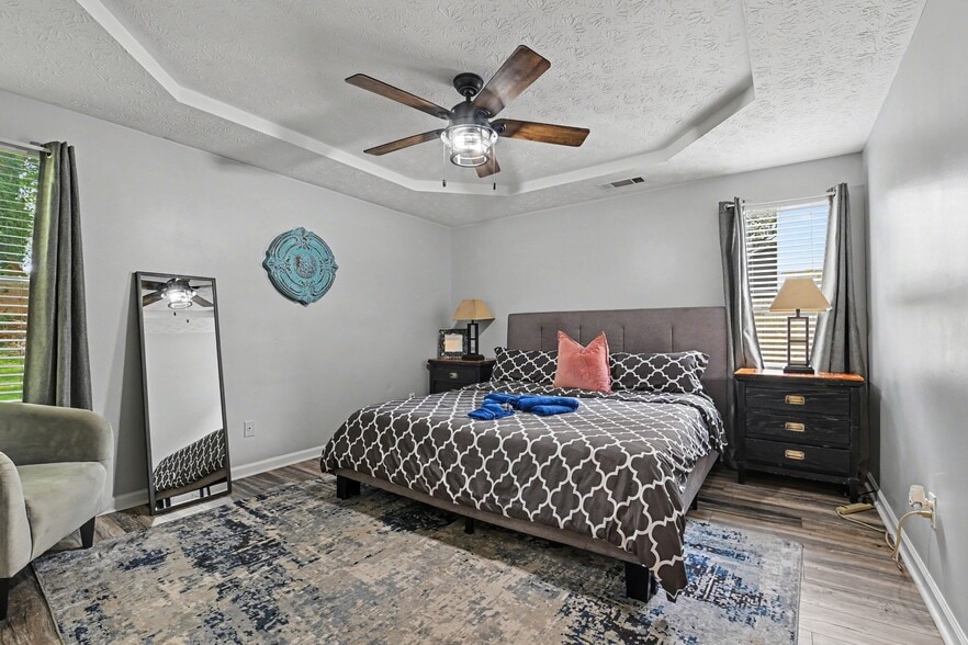 Building Photo - 1541 Clifton Downs Dr SE