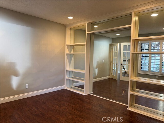 Building Photo - 2310 Applewood Cir