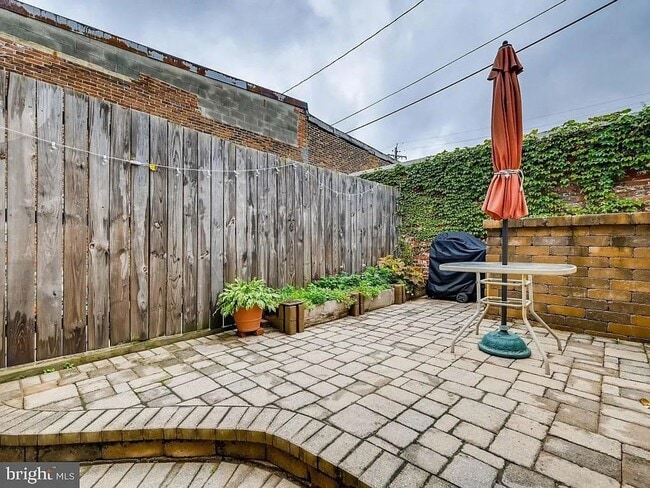 Building Photo - Charming Renovated Home in Prime Upper Fel...