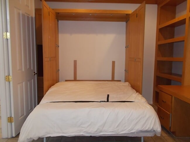 Building Photo - Single-Story Townhome with Golf Course Views in Summerlin