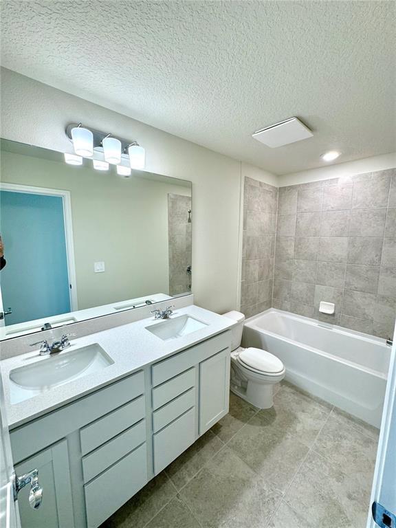 Building Photo - 2312 Southbury Dr