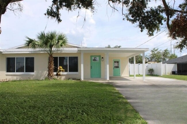 Primary Photo - 6013 Fortune Pl