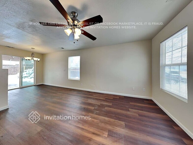 Building Photo - 5115 E 100th Dr
