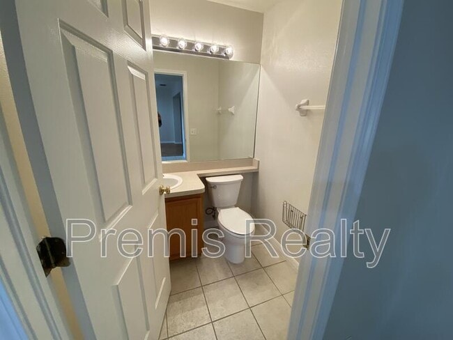 Building Photo - 13224 Thoroughbred Loop