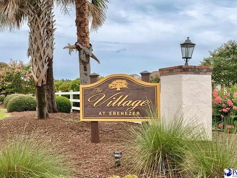 Building Photo - 3040 Combray Cir