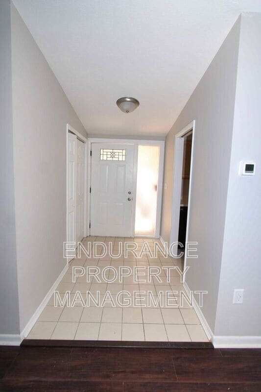 Building Photo - 3130 Balsamridge Dr