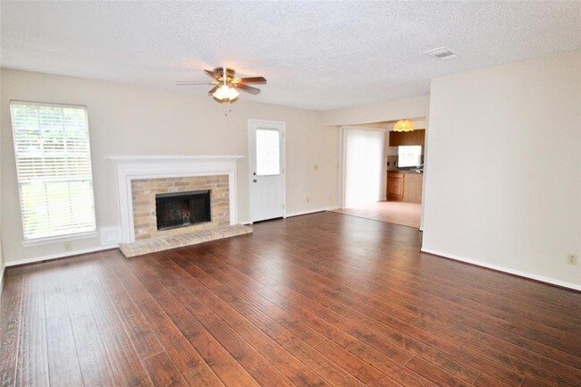 Building Photo - 3331 Oak Branch Ln