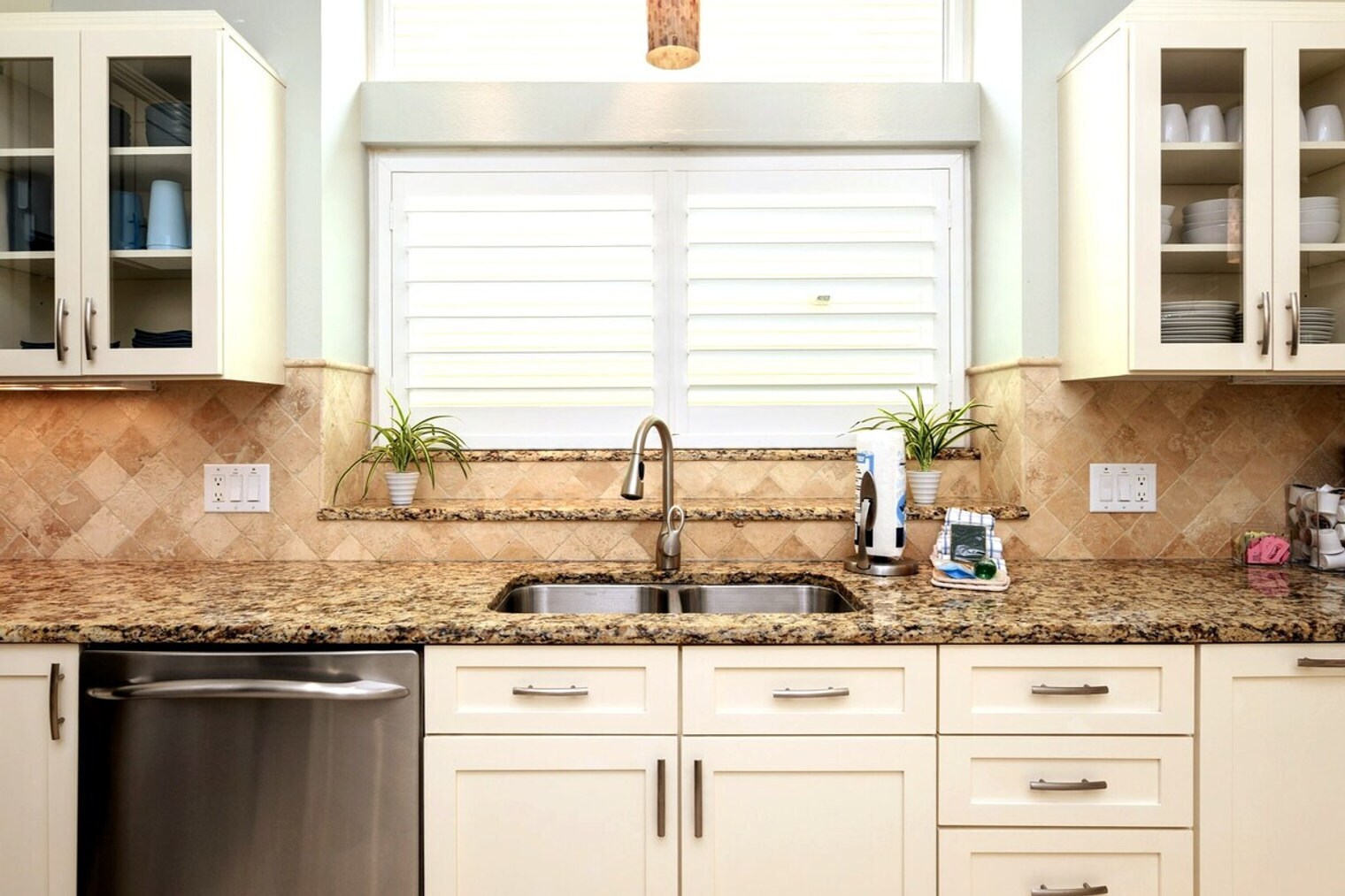 Building Photo - 82 Mark St