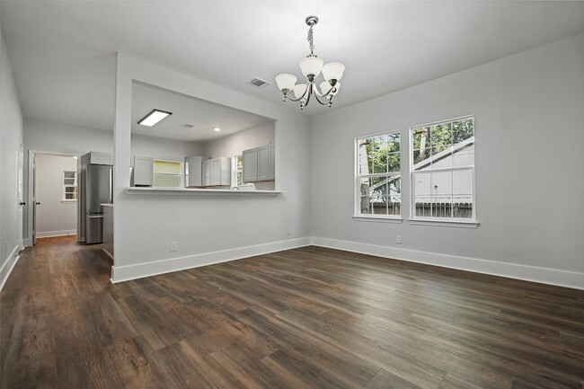 Building Photo - 17507 Wild Oak Dr