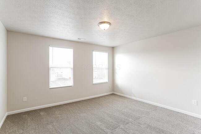 Building Photo - 5009 Roese Ave