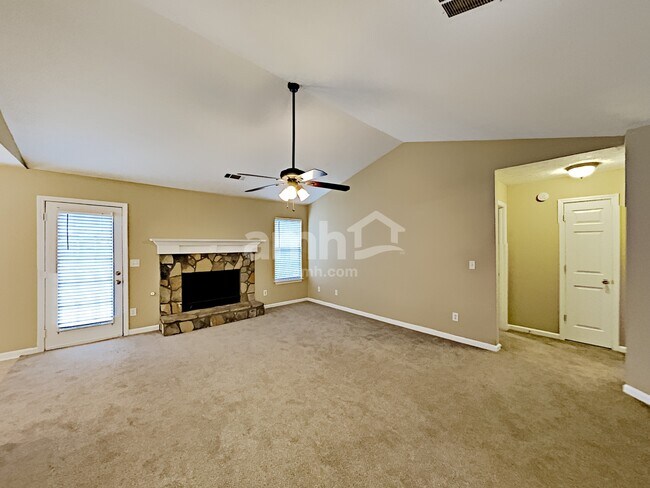 Building Photo - 4101 S Fork Dr