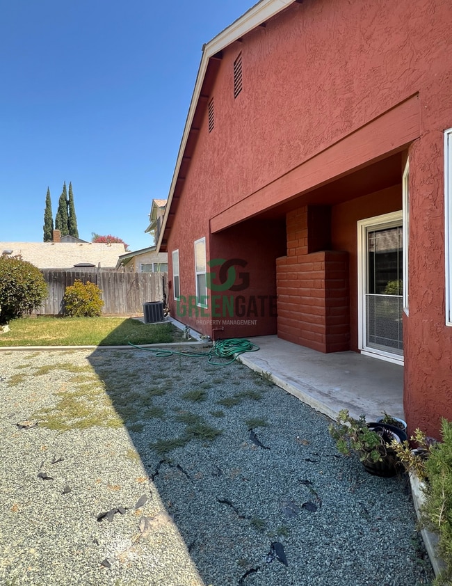 Building Photo - 3901 Setrok Ct