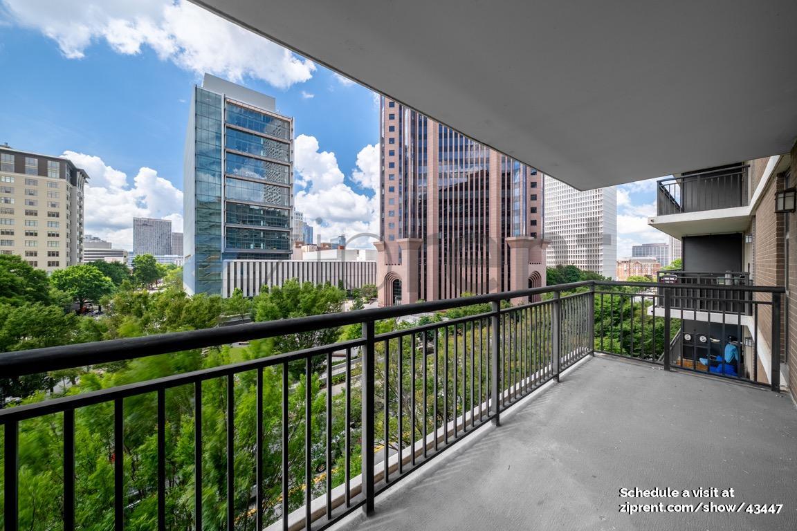 Building Photo - 620 Peachtree St NE