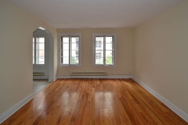 Building Photo - 533 W Roscoe St