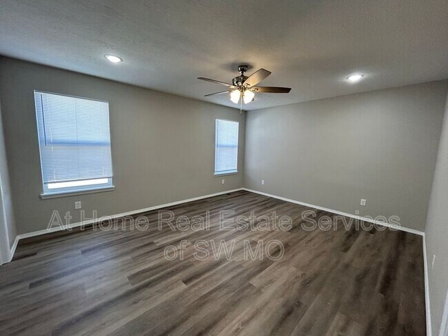 Building Photo - 704 Watermill Cir