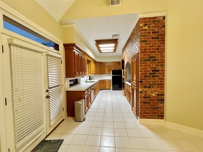 Building Photo - 16306 Knightrider Dr