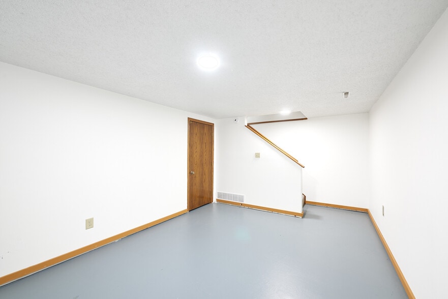 Building Photo - 1352 16th Ave S