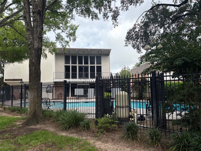 Building Photo - 15040 Kimberley Ct
