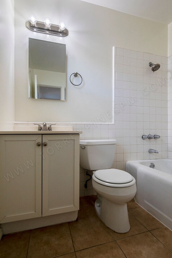 Building Photo - Charming, Unique Attached Cottage in the Heart of PB on Grand Avenue