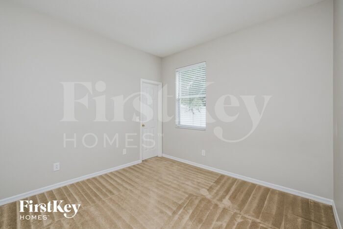 Building Photo - 527 Dunaway Dr