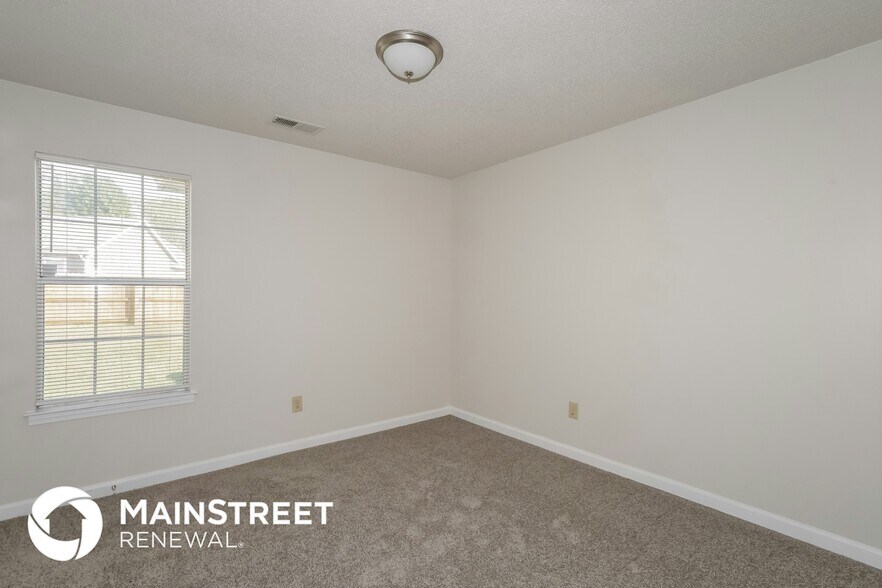 Building Photo - 4680 Tumblebrook Cove