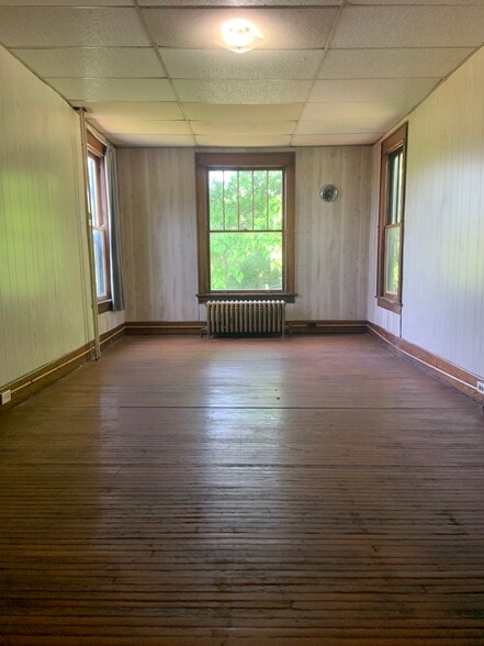 Living Room - 922 College Ave