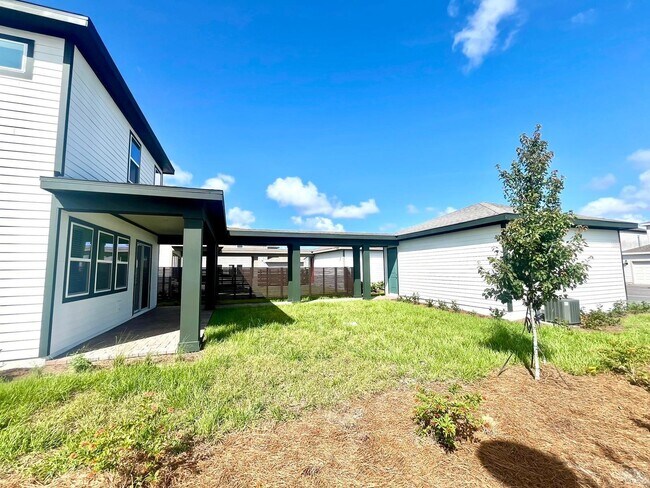 Building Photo - 3082 Voyager Ave