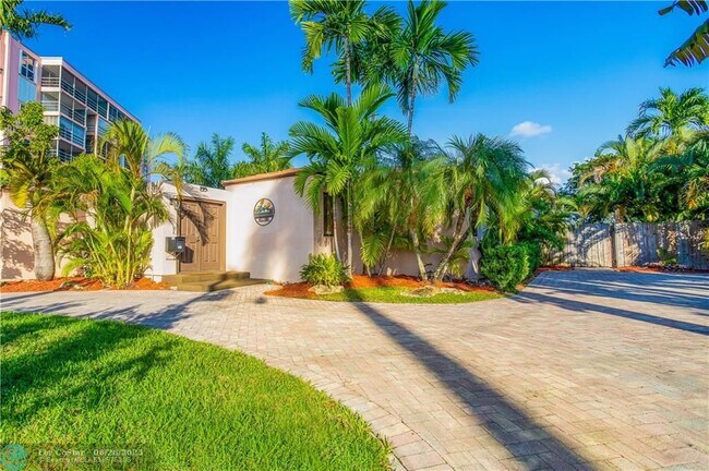 Building Photo - 314 Isle of Capri Dr
