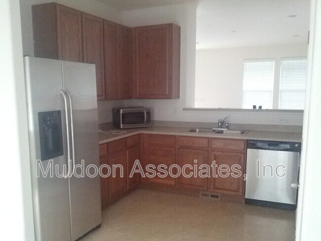 Building Photo - 2273 Falkirk Dr