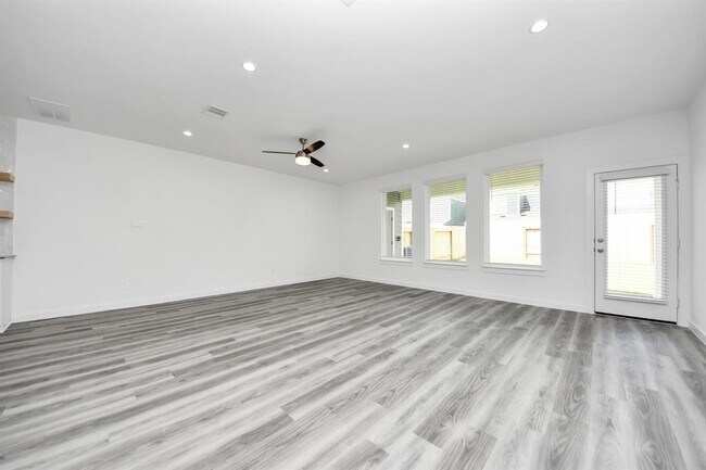 Building Photo - 2941 Amherst Mdw Ln
