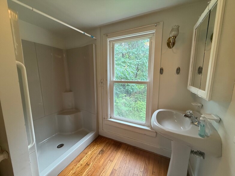 Building Photo - 2770 Slaterville Rd