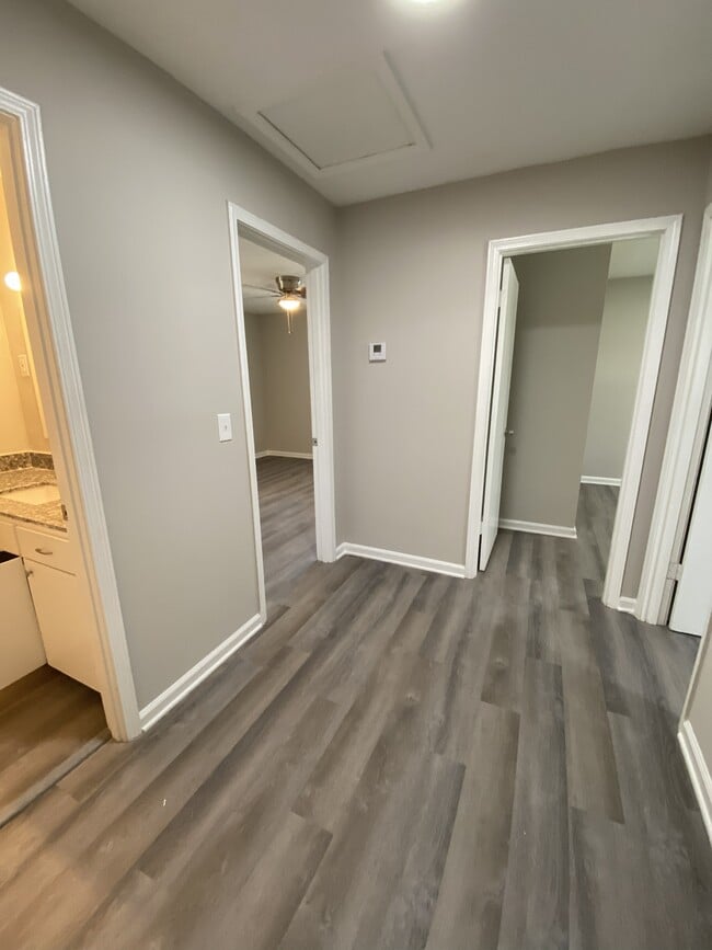 Building Photo - 4253 Ridgefield Ct