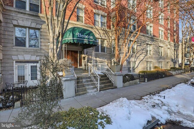 Building Photo - 1801 Calvert St NW