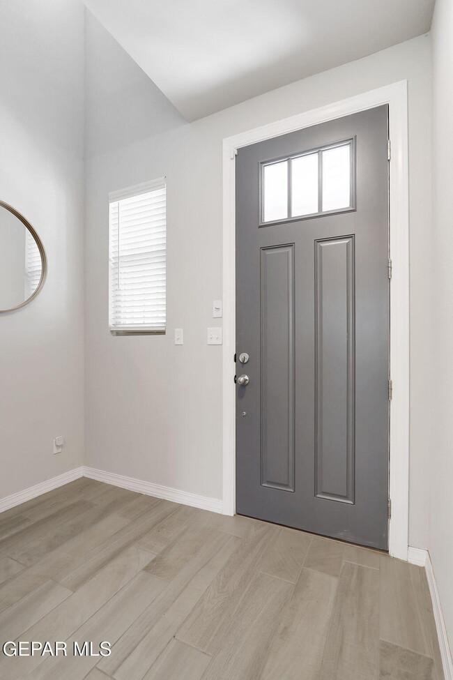 Building Photo - 6016 Hidden Clove Ct