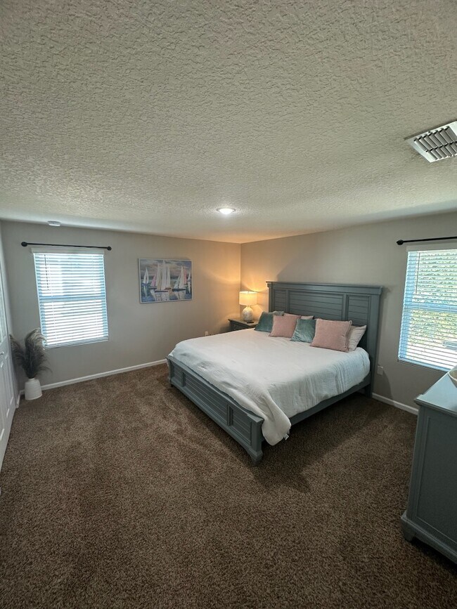 Building Photo - 852 Capitol Pkwy