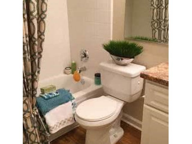 Building Photo - Brookstone Manor