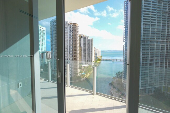 Building Photo - 300 Biscayne Blvd Way