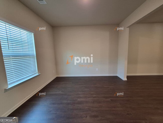 Building Photo - 533 Moline Wy