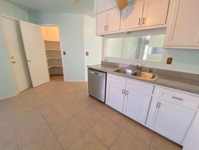 Building Photo - West El Paso 3 bed refrig A/C Home
